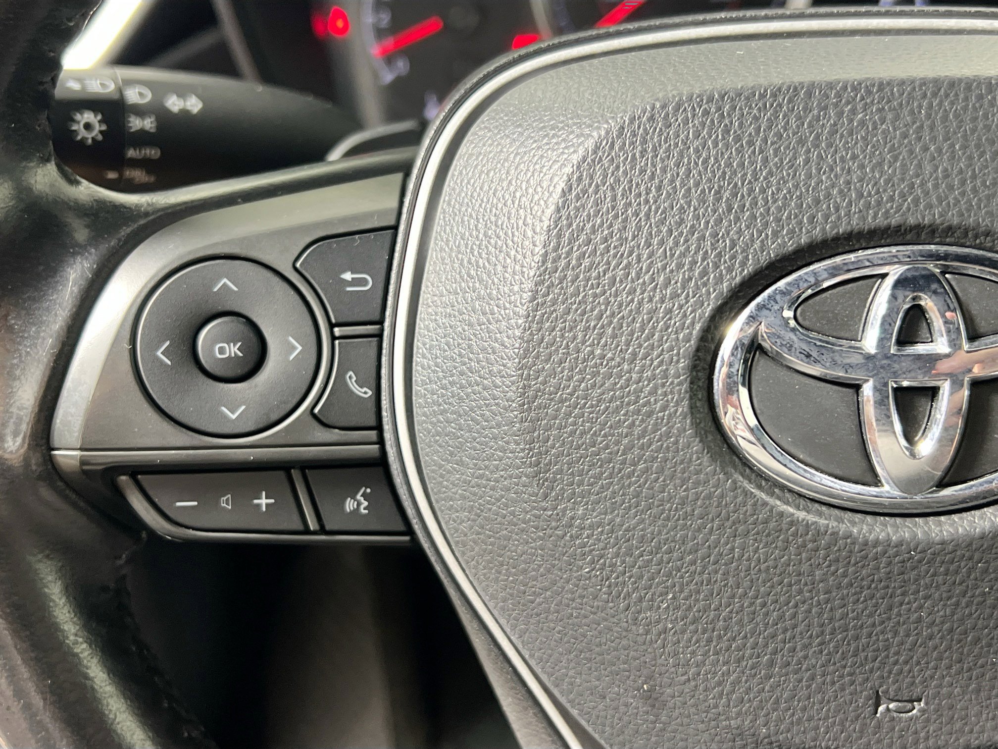 Used 2021 Toyota Corolla SE FWD image 18