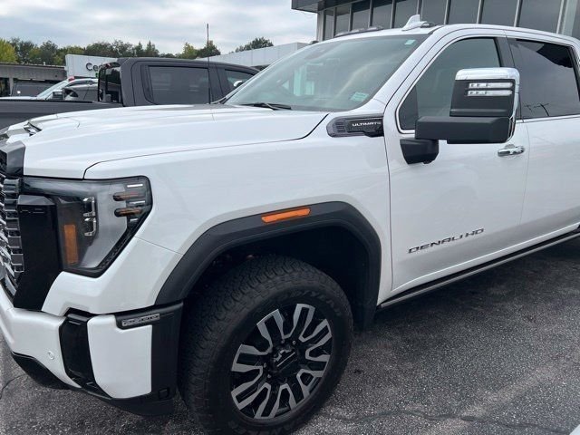 Certified 2025 GMC Sierra 2500 Denali Ultimate AWD/4WD image 9