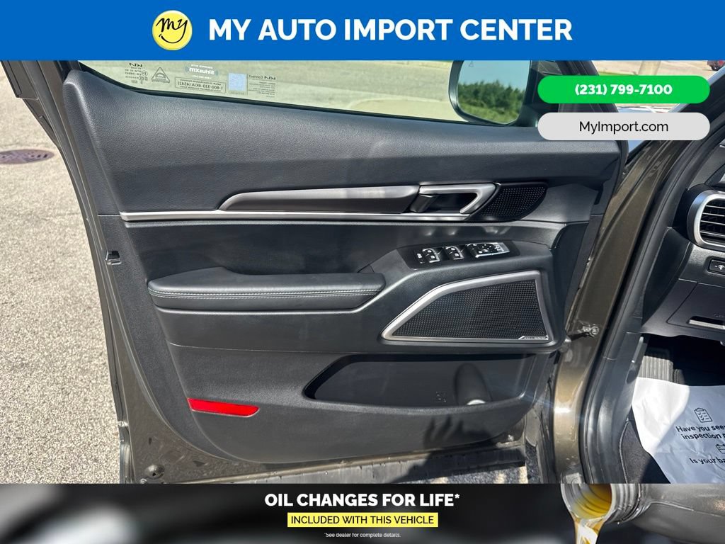Used 2025 Kia Telluride S AWD/4WD image 10