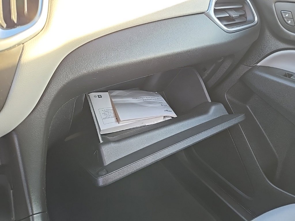 Used 2018 Chevrolet Equinox LT image 37