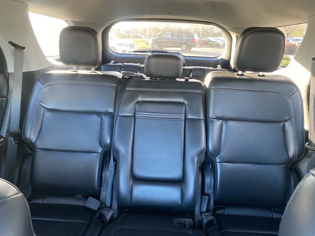 Used 2023 Ford Explorer XLT w/ Equipment Group 202A image 29