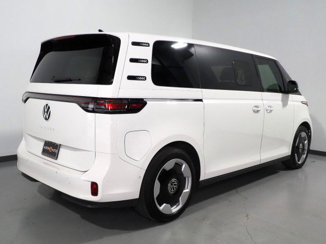Used 2025 Volkswagen ID. Buzz Pro S image 5