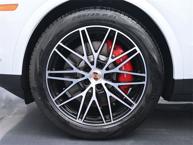 New 2025 Porsche Cayenne S image 6