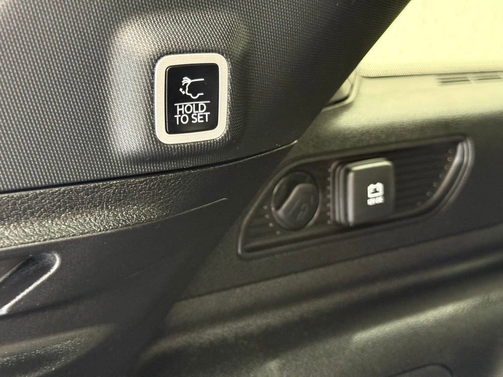 Used 2024 Jeep Grand Cherokee Limited 4xe AWD/4WD image 4