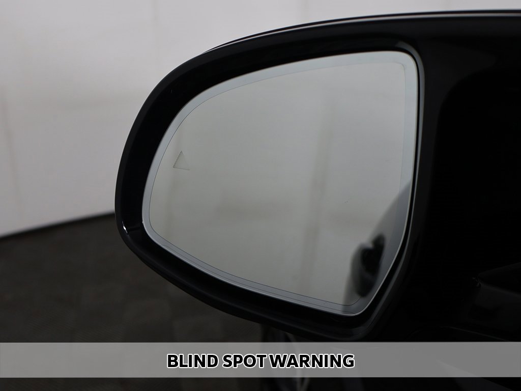 Used 2021 BMW X5 M w/ Executive Package image 7