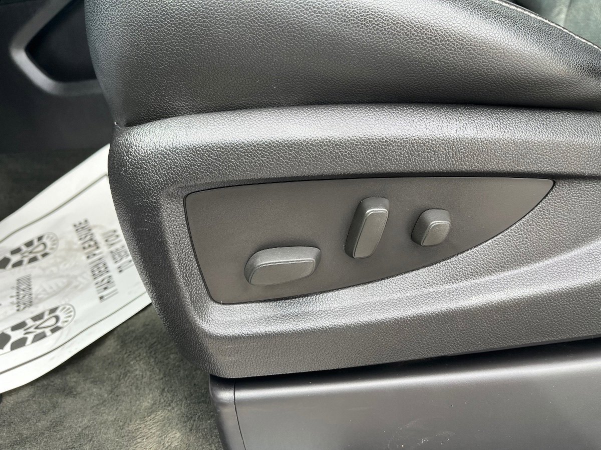 Used 2015 GMC Yukon XL SLT RWD image 26