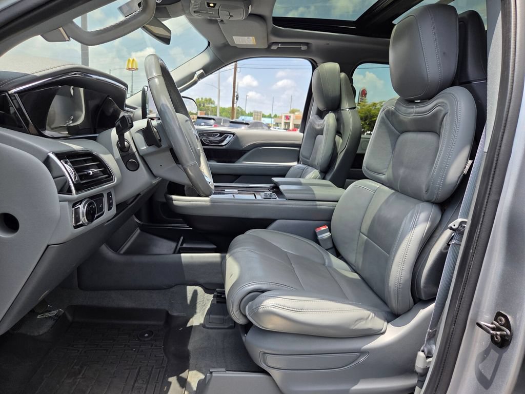 Used 2020 Lincoln Navigator Reserve w/ Luxury Package AWD/4WD image 10