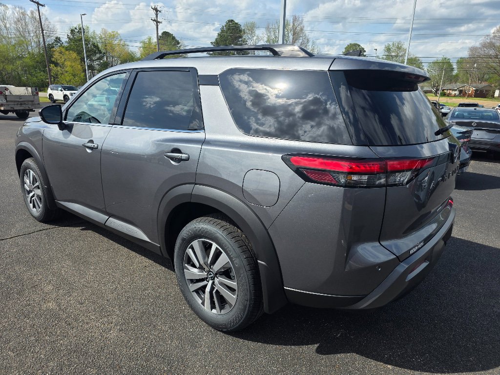 New 2026 Nissan Pathfinder SL image 5