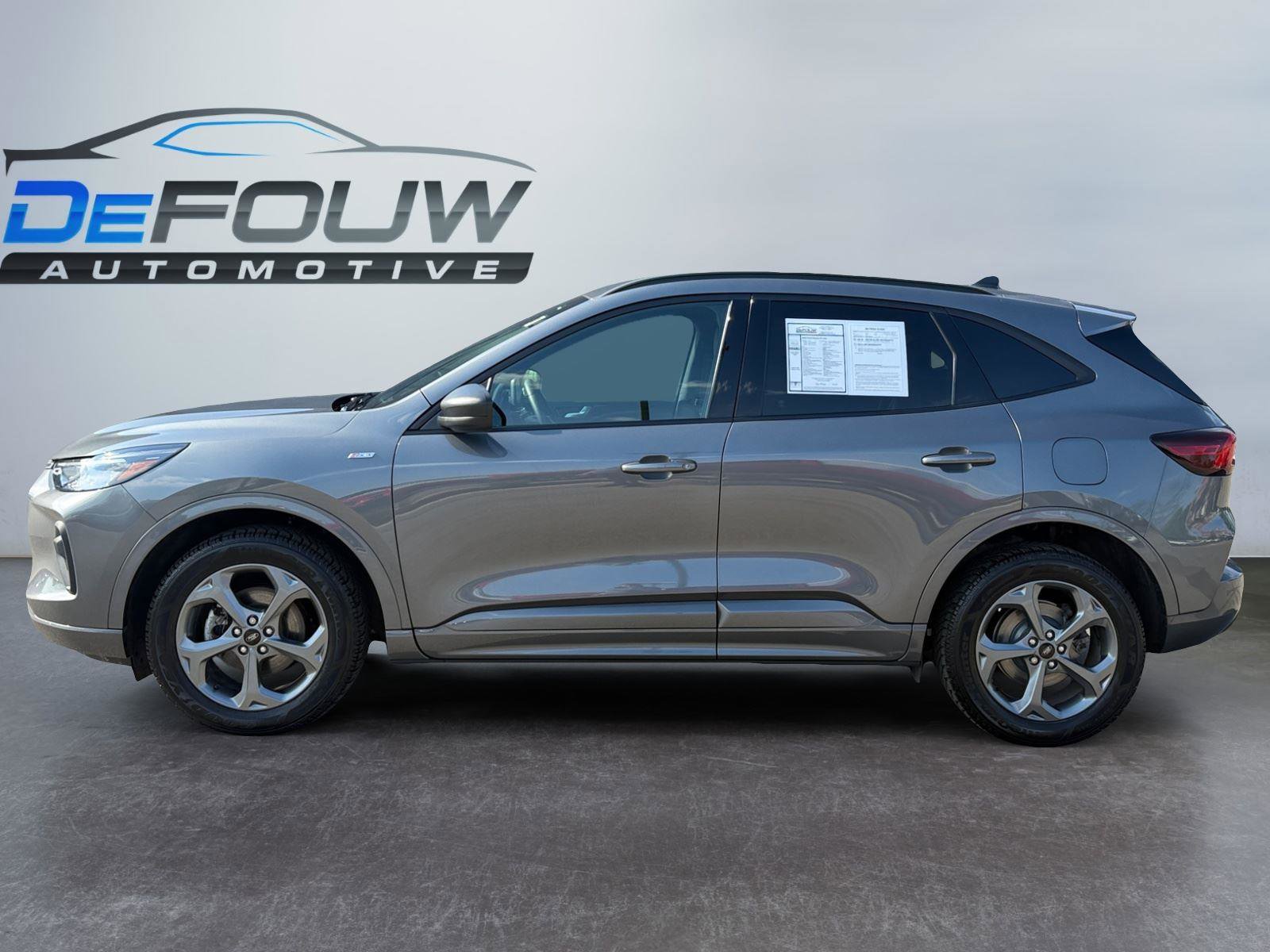 Used 2023 Ford Escape ST-Line AWD/4WD image 6
