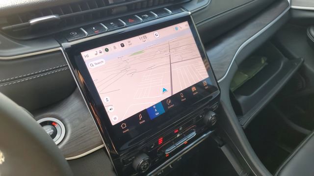 Certified 2025 Jeep Grand Cherokee Limited image 7