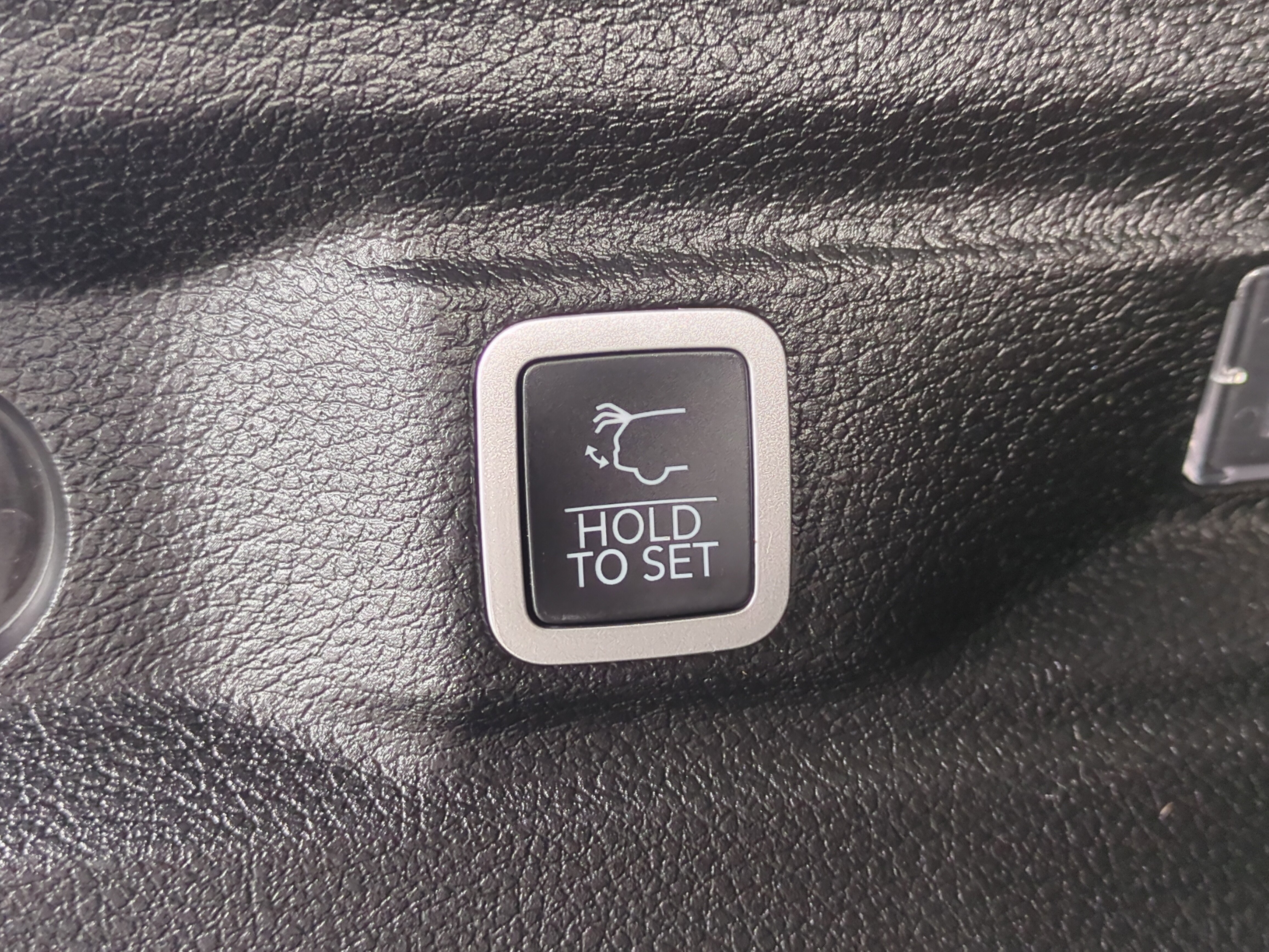 Certified 2023 Jeep Grand Cherokee L Limited image 14