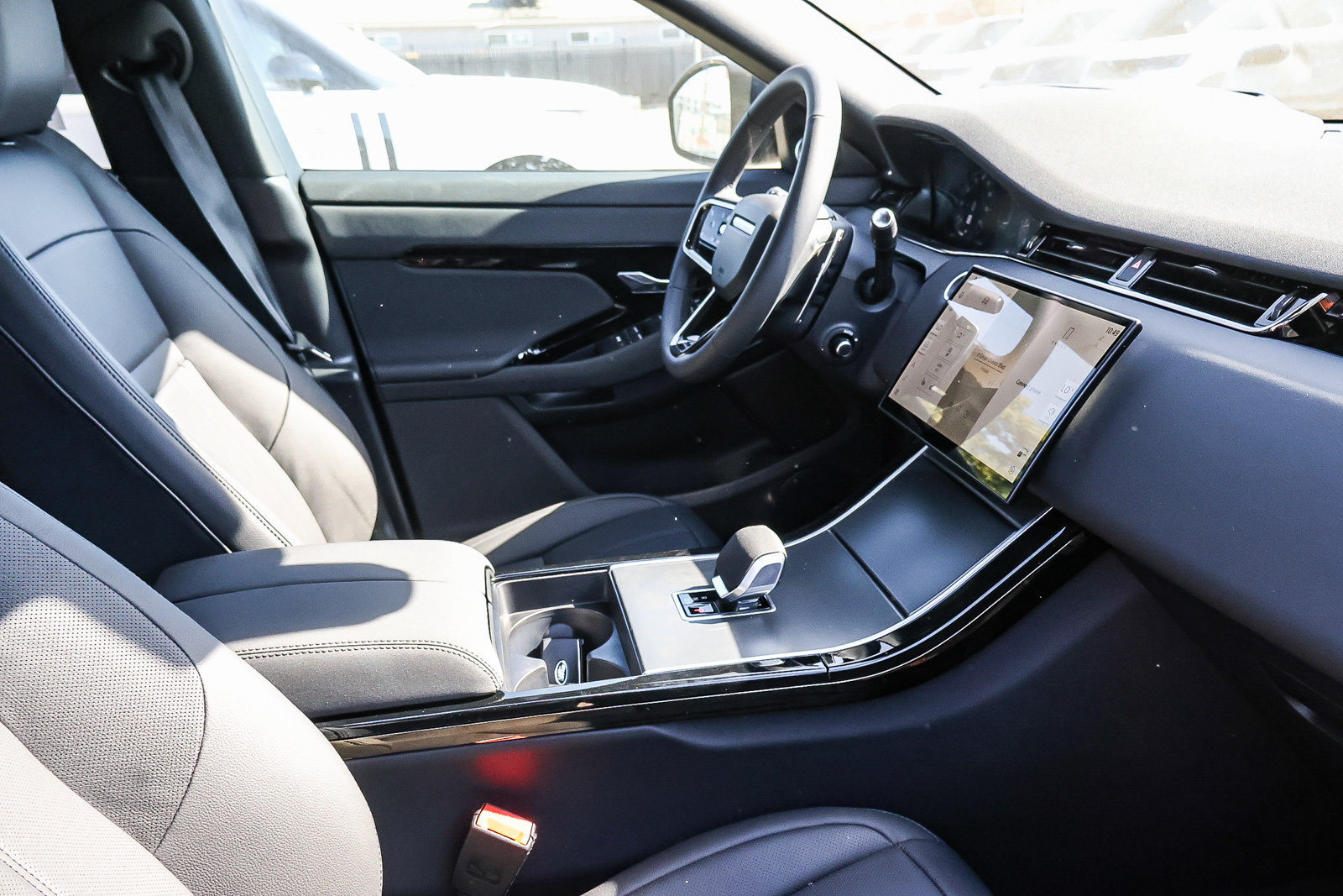 New 2026 Land Rover Range Rover Evoque S AWD/4WD image 13
