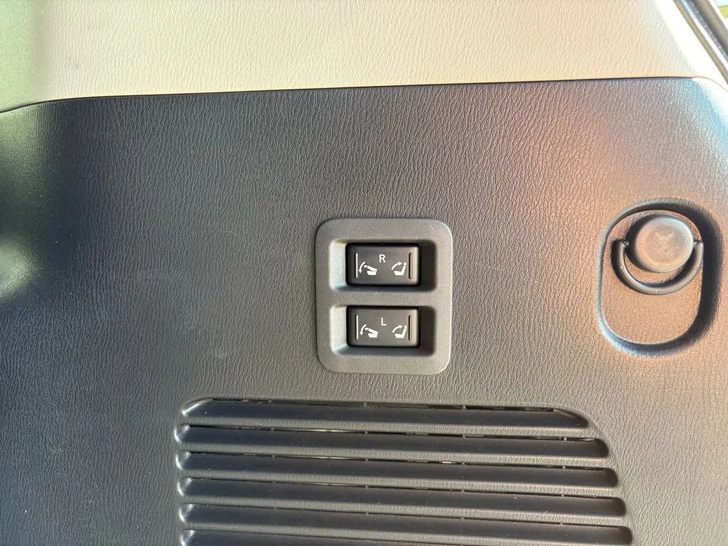 Used 2017 INFINITI QX80 4WD image 13