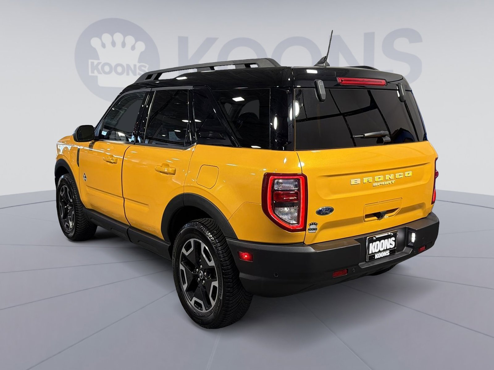 Used 2023 Ford Bronco Sport Outer Banks w/ Tech Package AWD/4WD image 4