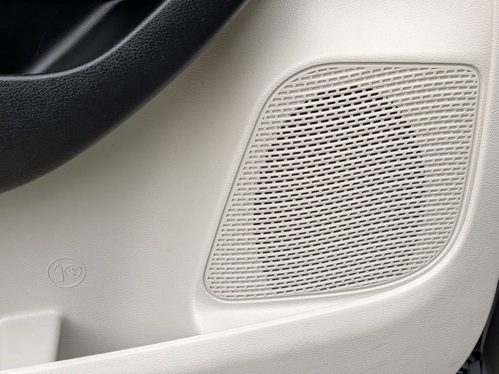 Used 2023 Chrysler Pacifica Limited image 14