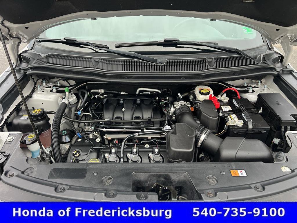 Used 2019 Ford Explorer XLT w/ Class III Trailer Tow Package image 12