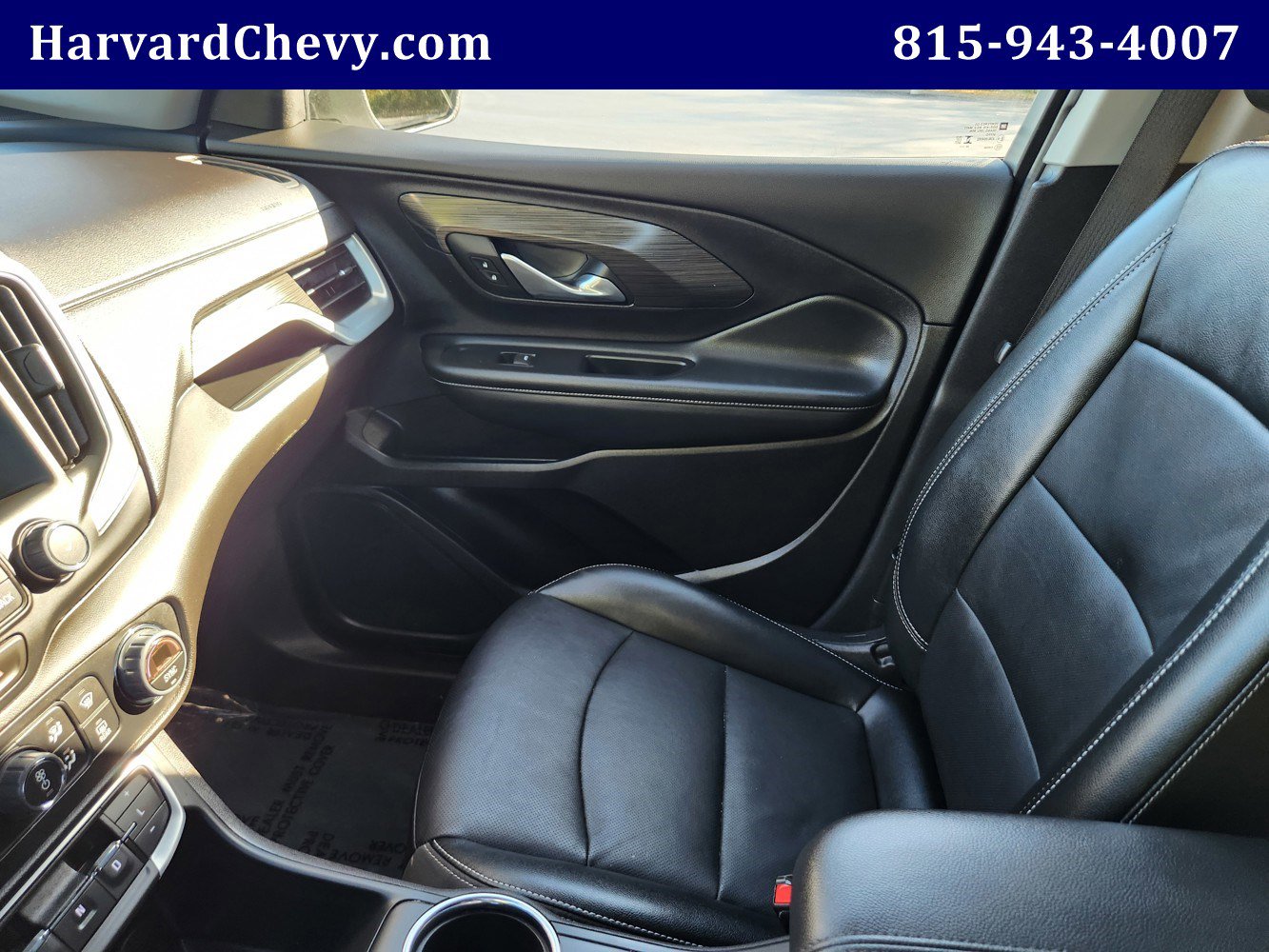 Used 2024 GMC Terrain SLT image 14