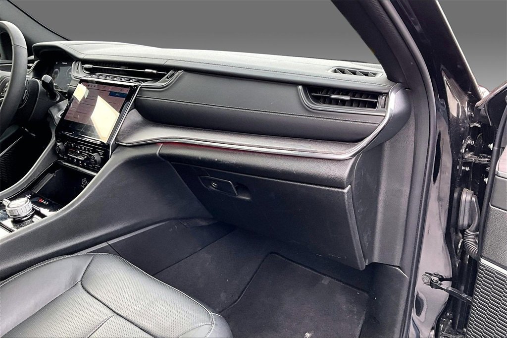 Used 2023 Jeep Grand Cherokee Overland w/ MOPAR Finishing Package image 10