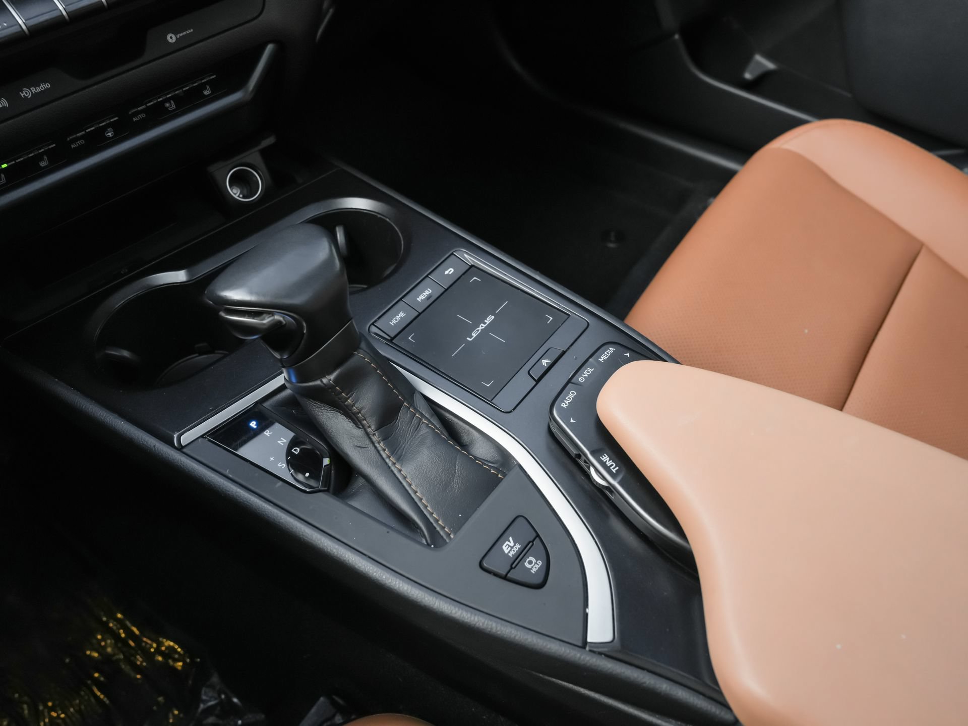 Used 2022 Lexus UX 250h w/ Premium Package AWD/4WD image 12