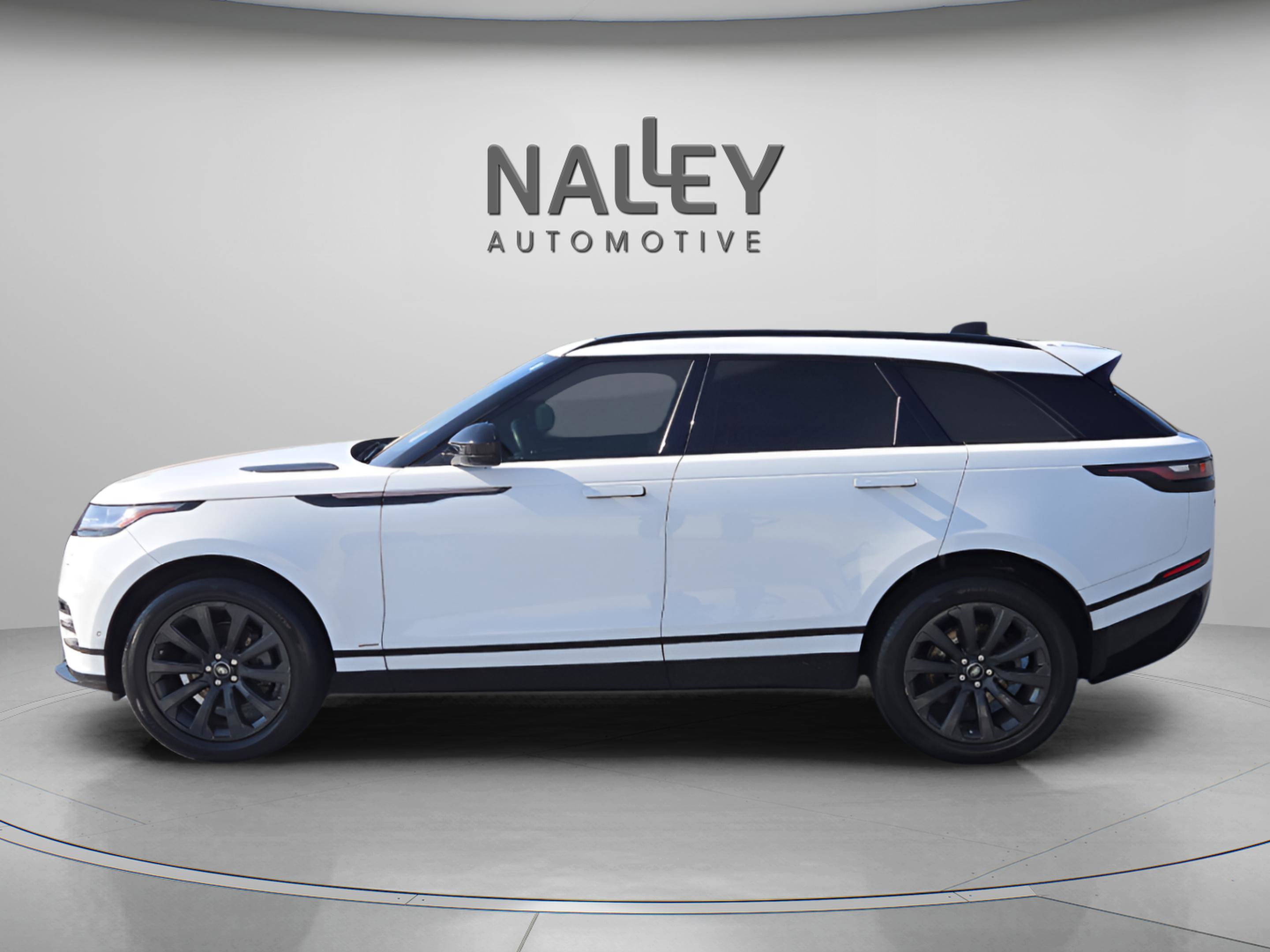 Used 2019 Land Rover Range Rover Velar R-Dynamic SE image 2