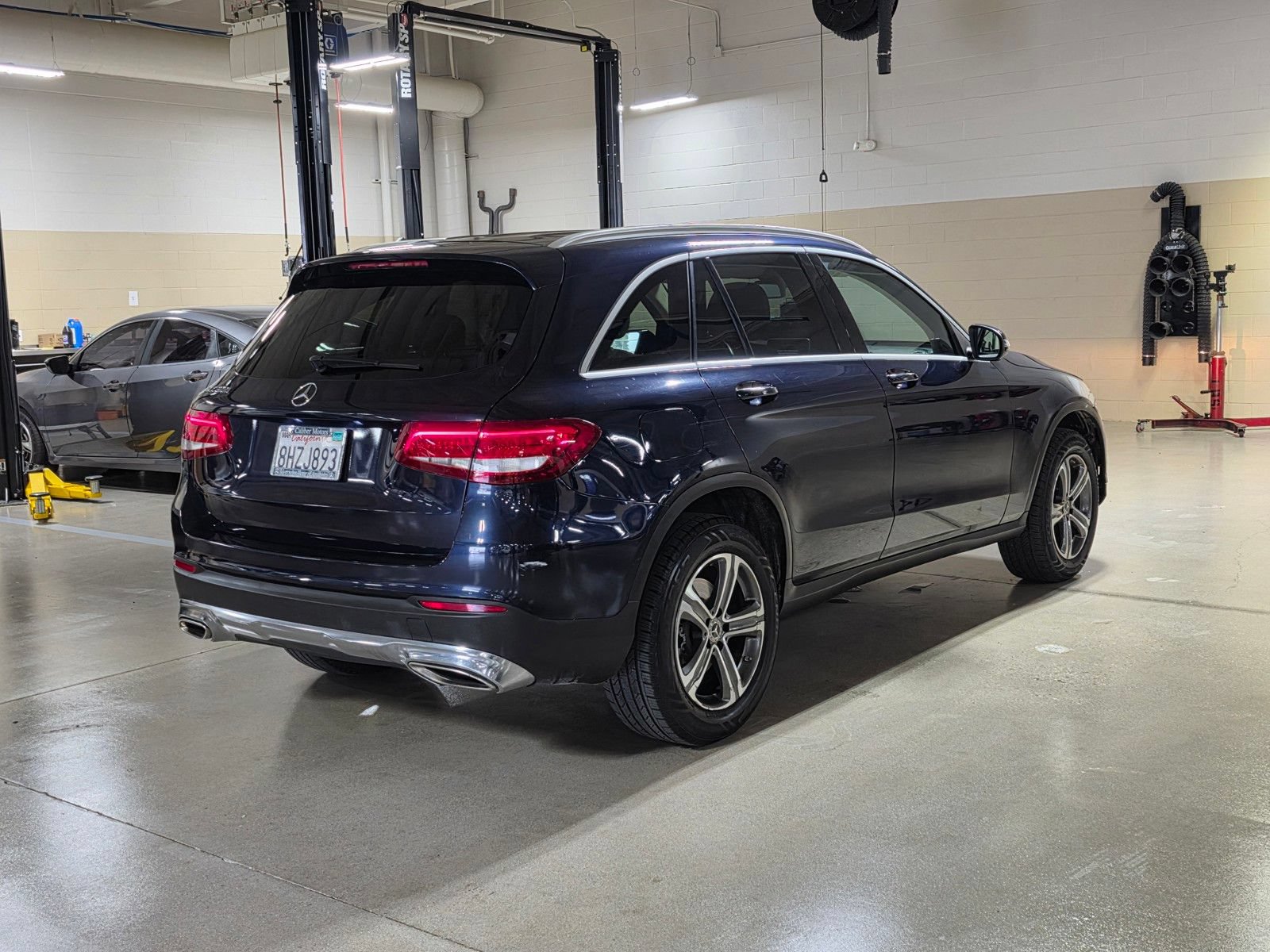 Used 2019 Mercedes-Benz GLC 300 image 7