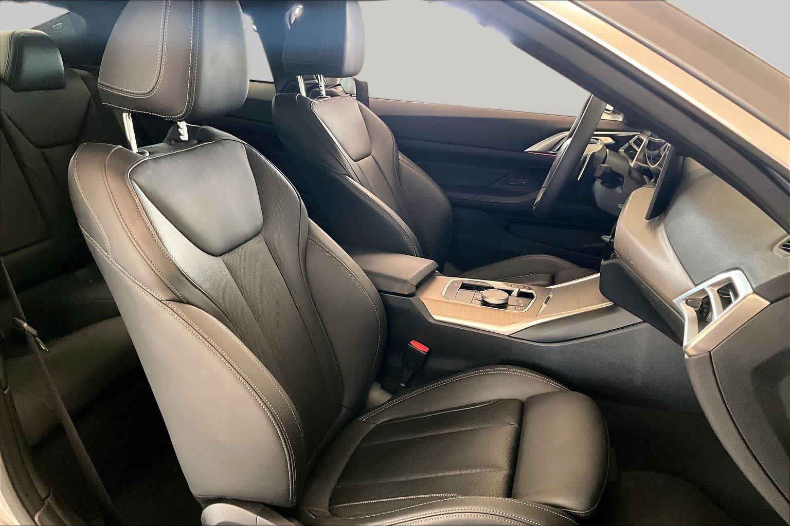 Used 2025 BMW 430i Coupe w/ Convenience Package RWD image 8