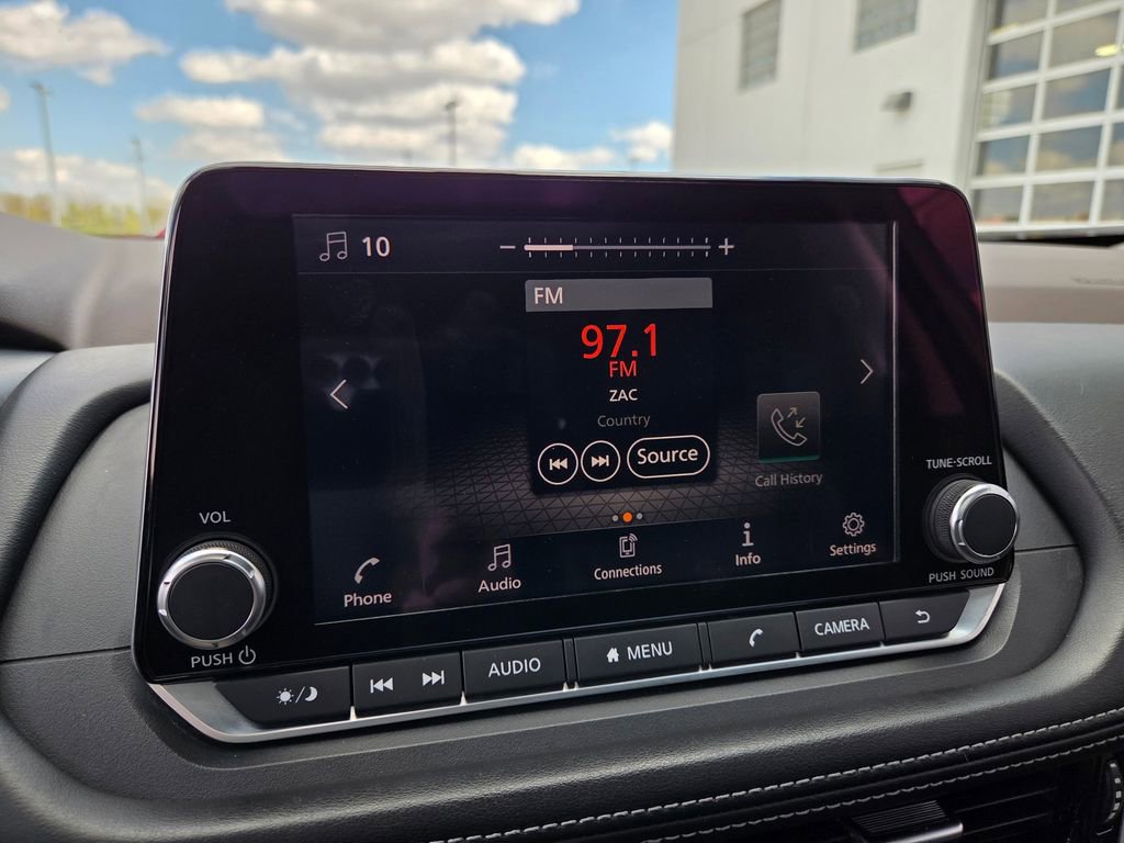 Used 2022 Nissan Rogue SV w/ SV Premium Package image 41