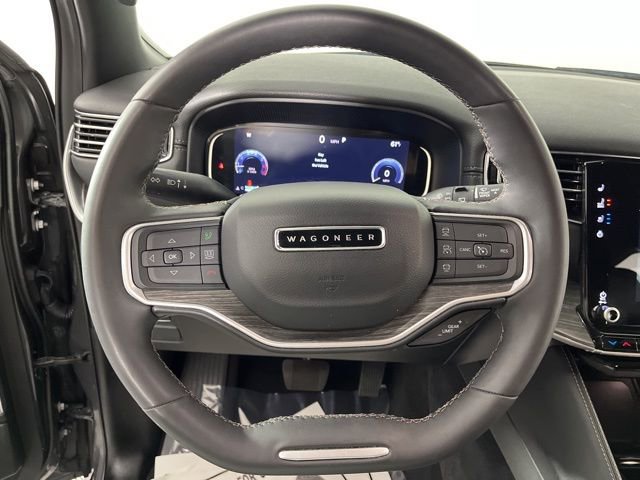 Used 2024 Jeep Wagoneer Series II w/ Flexible Seating Group image 21