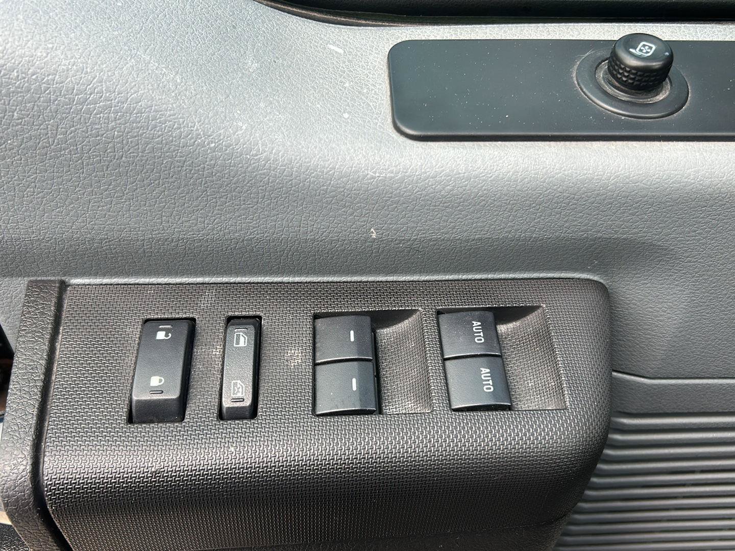 Used 2015 Ford F250 XL w/ Power Equipment Group AWD/4WD image 9