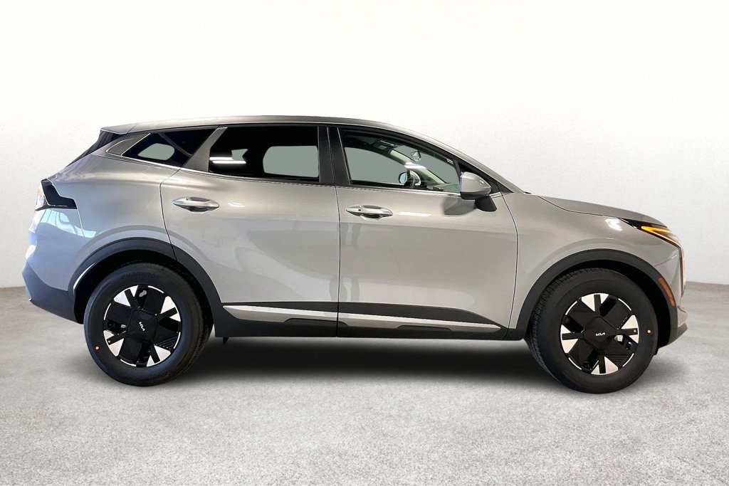 Used 2026 Kia Sportage LX FWD image 8