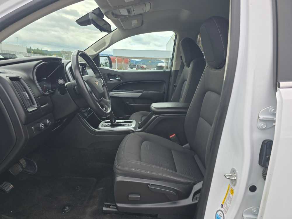 Used 2017 Chevrolet Colorado LT w/ LT Convenience Package AWD/4WD image 9