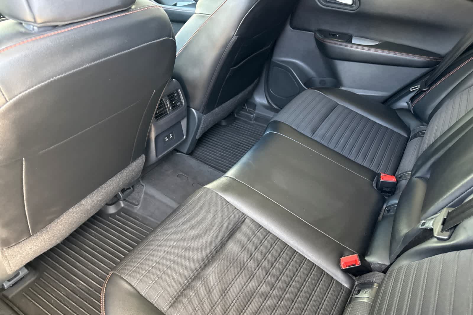 Used 2025 Nissan Rogue SV AWD/4WD image 13