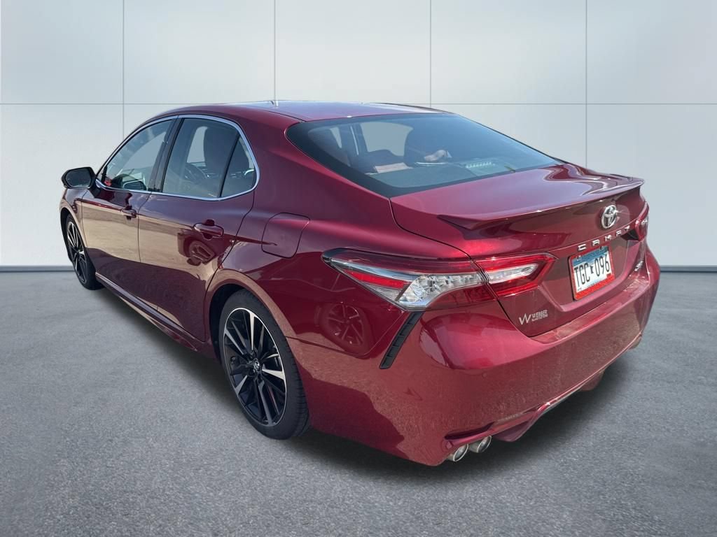 Used 2018 Toyota Camry XSE FWD video 3