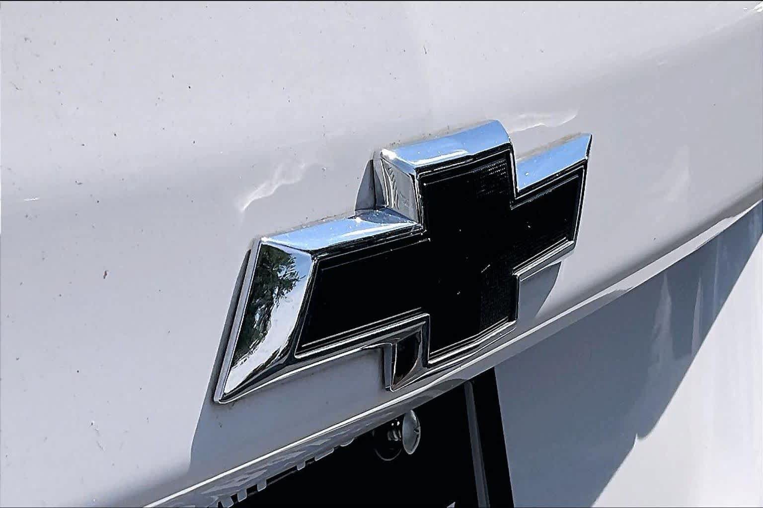 Used 2023 Chevrolet Equinox RS FWD image 9