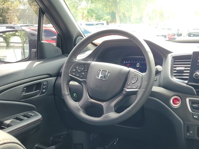 Certified 2025 Honda Passport TrailSport image 3