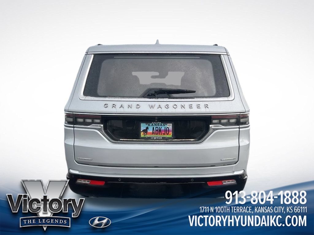 Used 2022 Jeep Grand Wagoneer Series III w/ Rear Seat Video Group 1 AWD/4WD video 4