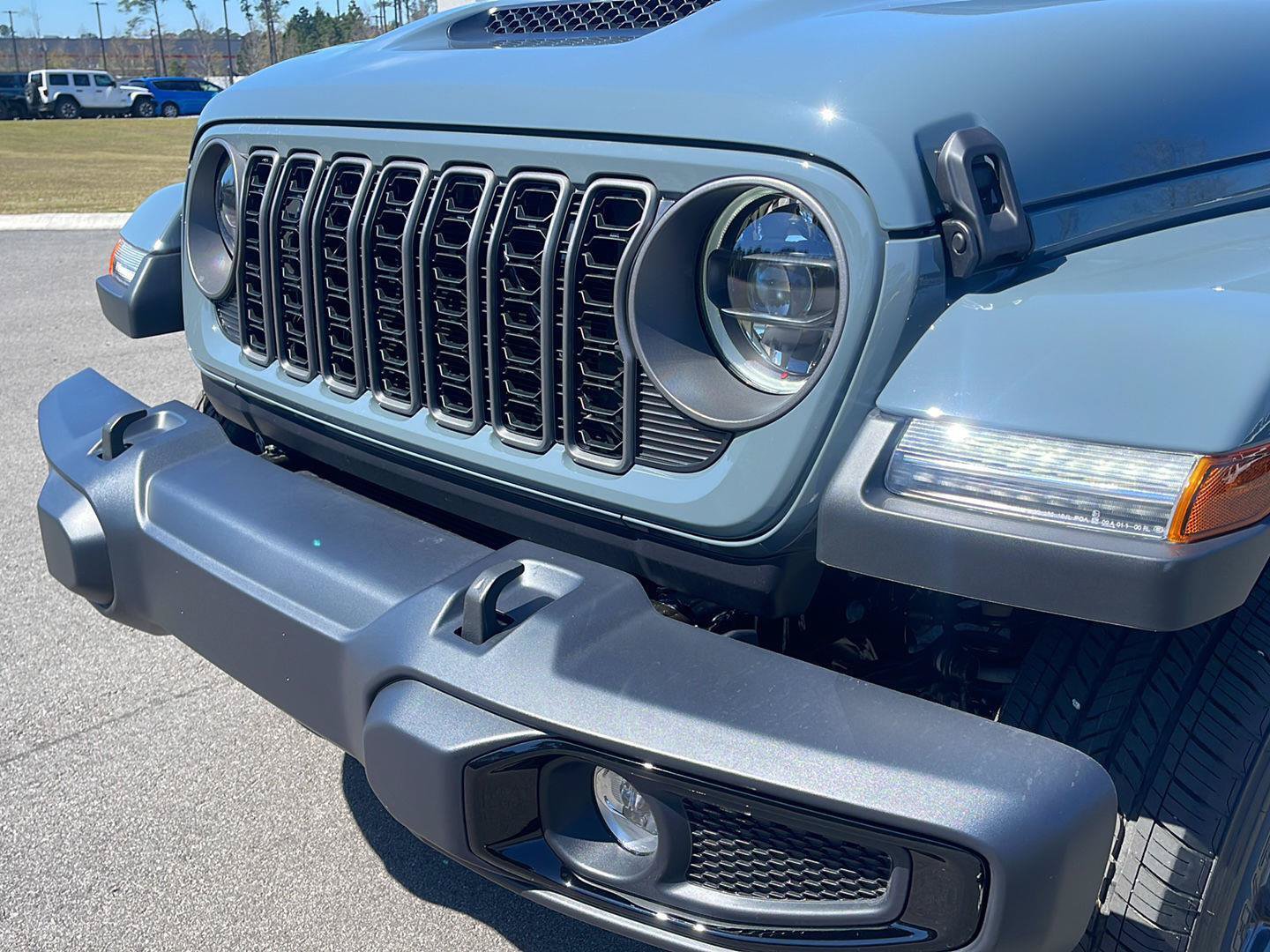 New 2026 Jeep Gladiator Sport AWD/4WD image 11
