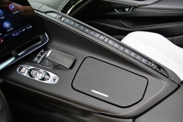 Used 2023 Chevrolet Corvette Stingray Premium Conv w/ Z51 Performance Package image 21