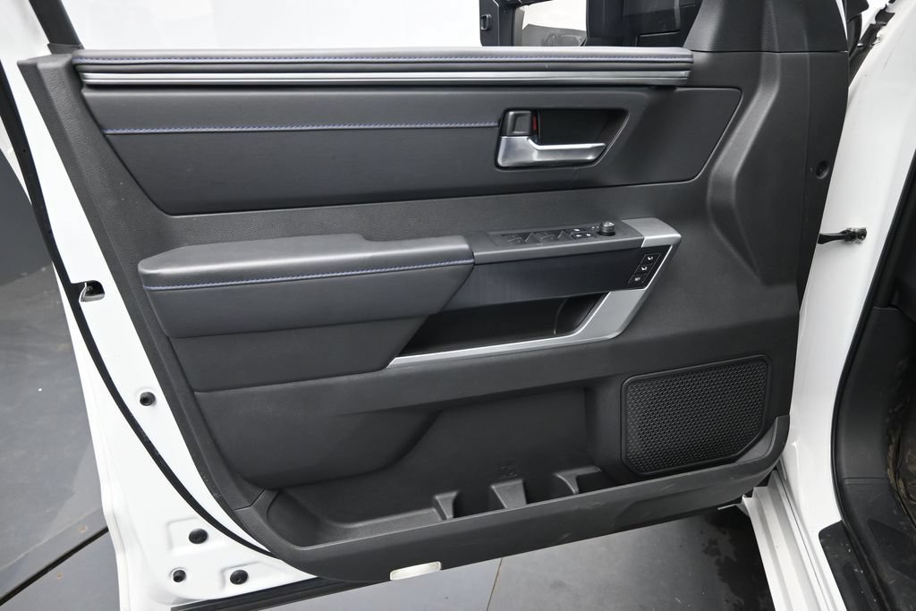 Used 2025 Toyota Sequoia Platinum AWD/4WD image 24