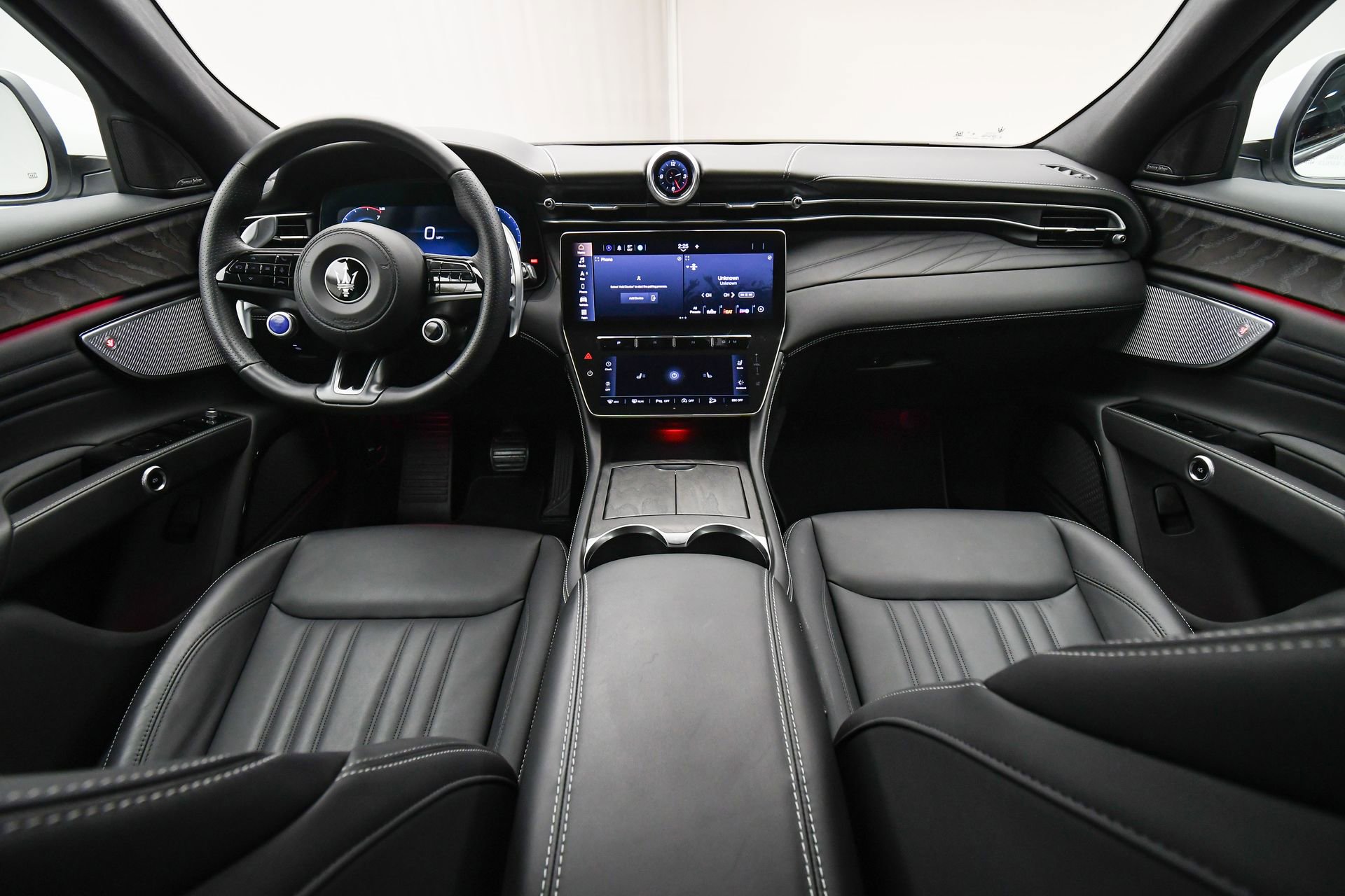 New 2025 Maserati Grecale GT image 13