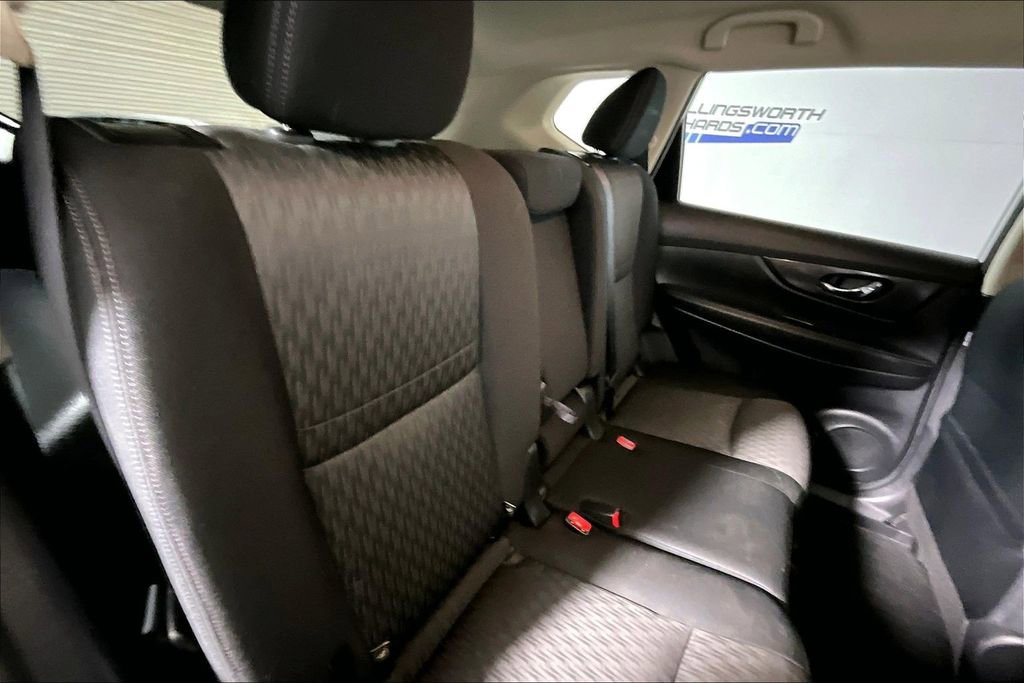 Used 2020 Nissan Rogue SV image 22