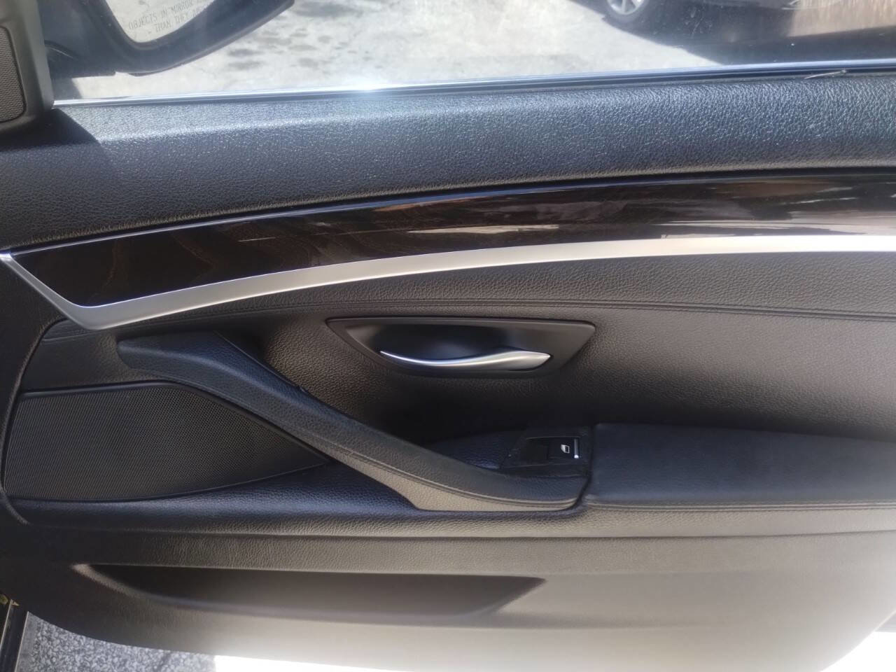 Used 2016 BMW 528i Sedan w/ Premium Package image 23