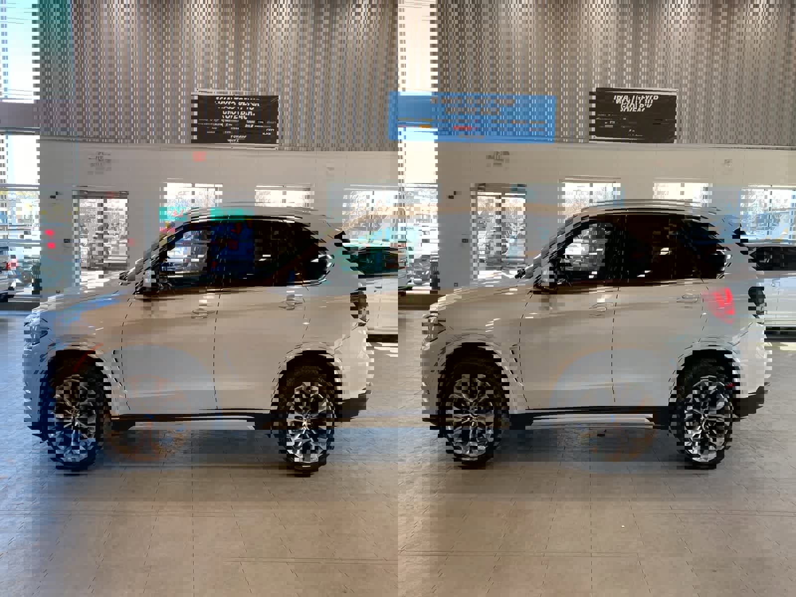 Used 2018 BMW X5 xDrive35i image 2