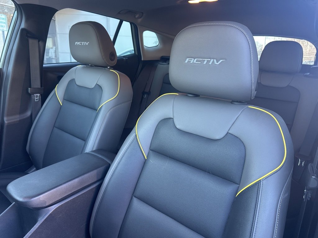 Used 2024 Chevrolet Trax ACTIV w/ Sunroof Package image 11