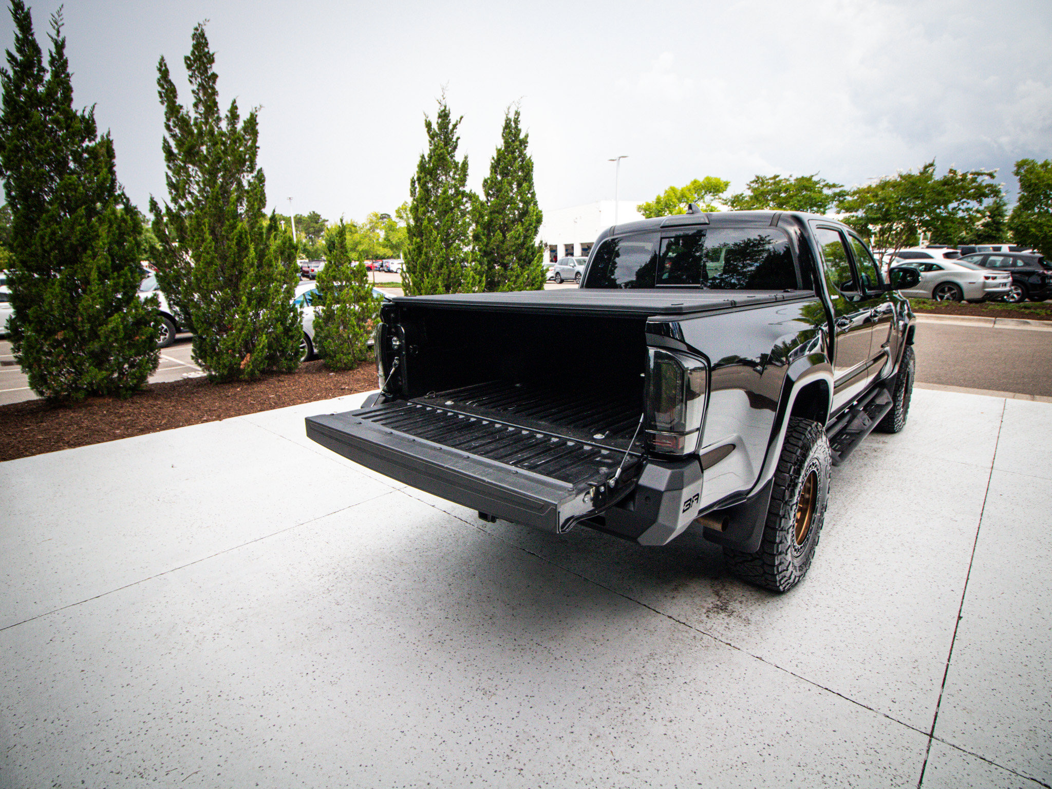 Used 2023 Toyota Tacoma Limited AWD/4WD image 32