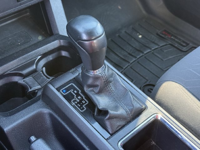 Used 2018 Toyota Tacoma TRD Sport AWD/4WD image 19