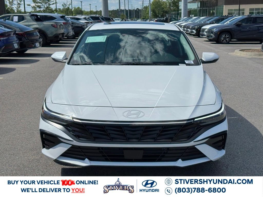 Certified 2025 Hyundai Elantra Limited image 8