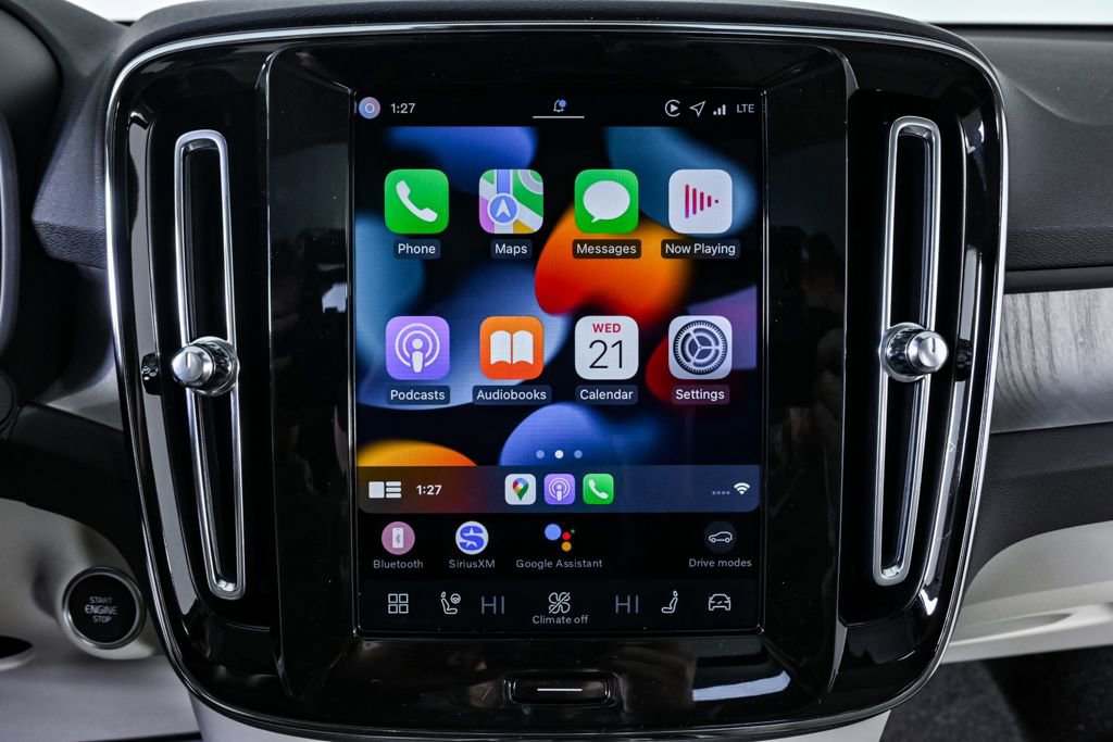 New 2026 Volvo XC40 B5 Ultra w/ Climate Package image 16