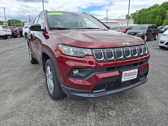 Certified 2022 Jeep Compass Latitude w/ Convenience Group AWD/4WD image 2