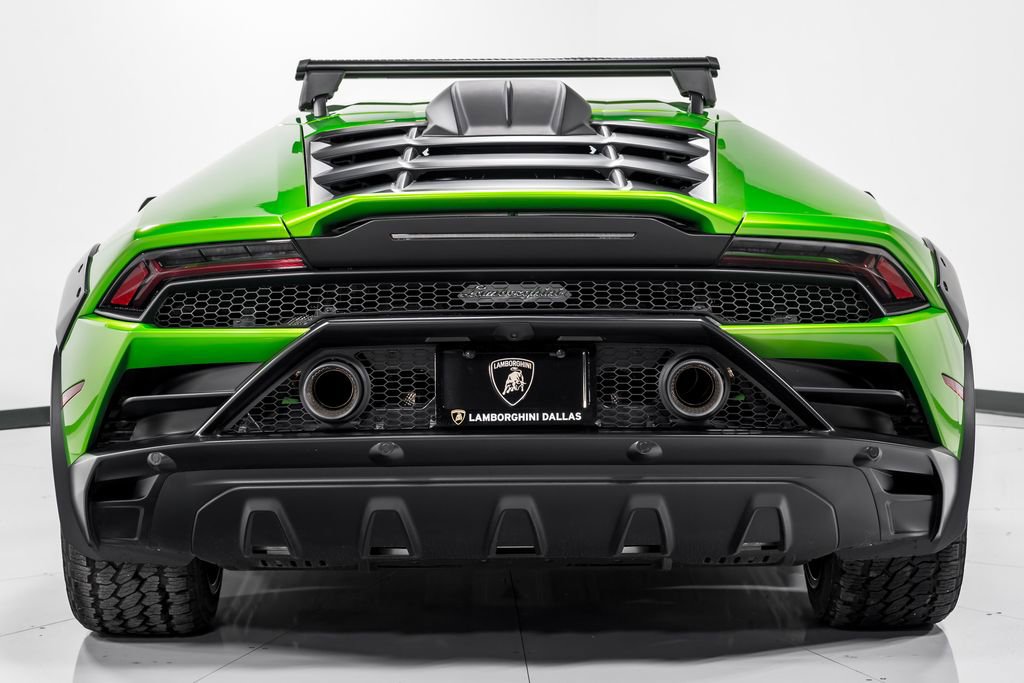 Used 2024 Lamborghini Huracan Sterrato image 4